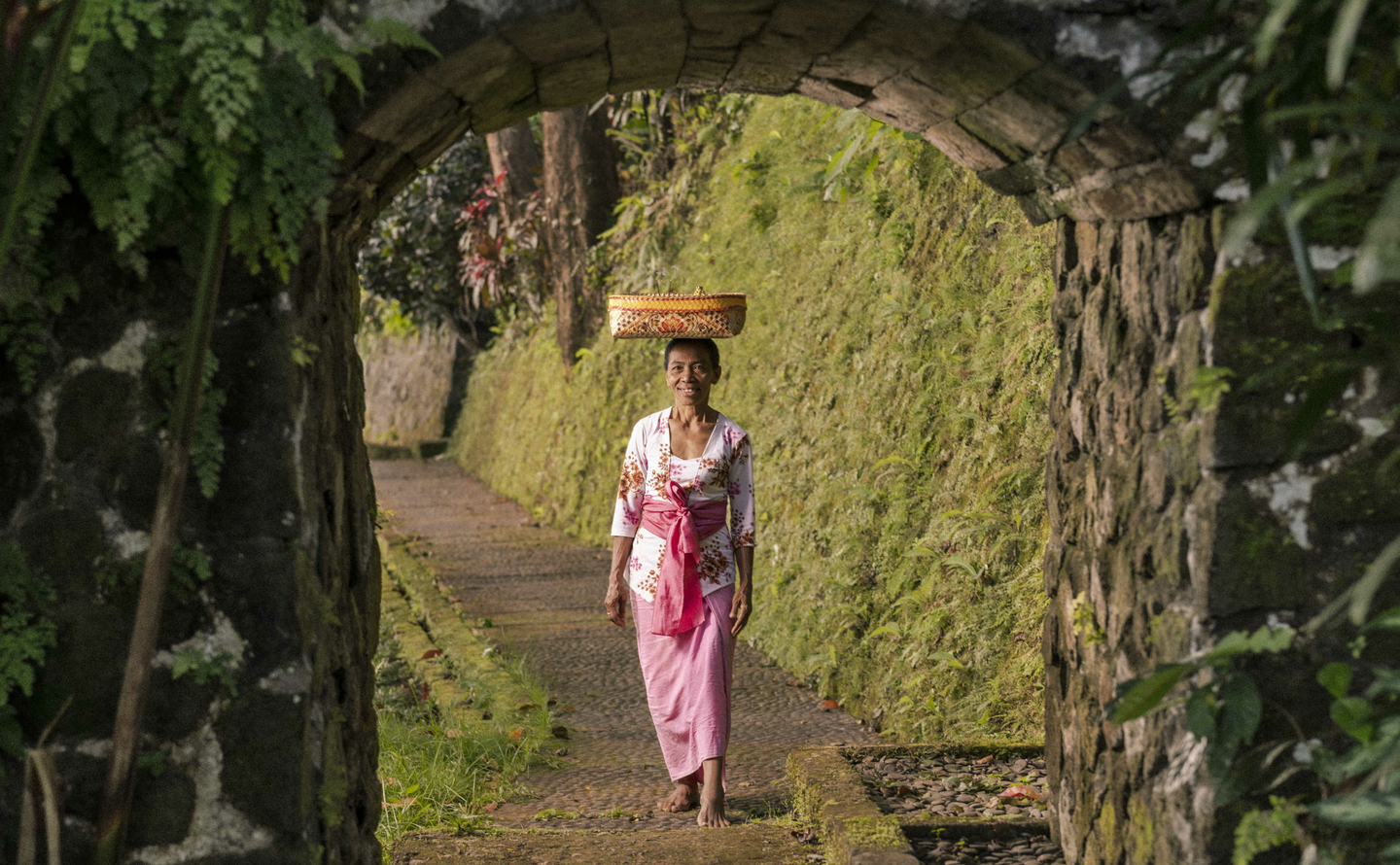 Amandari, Indonesia – Amansanti, Ibu Lipet, Offerings 3