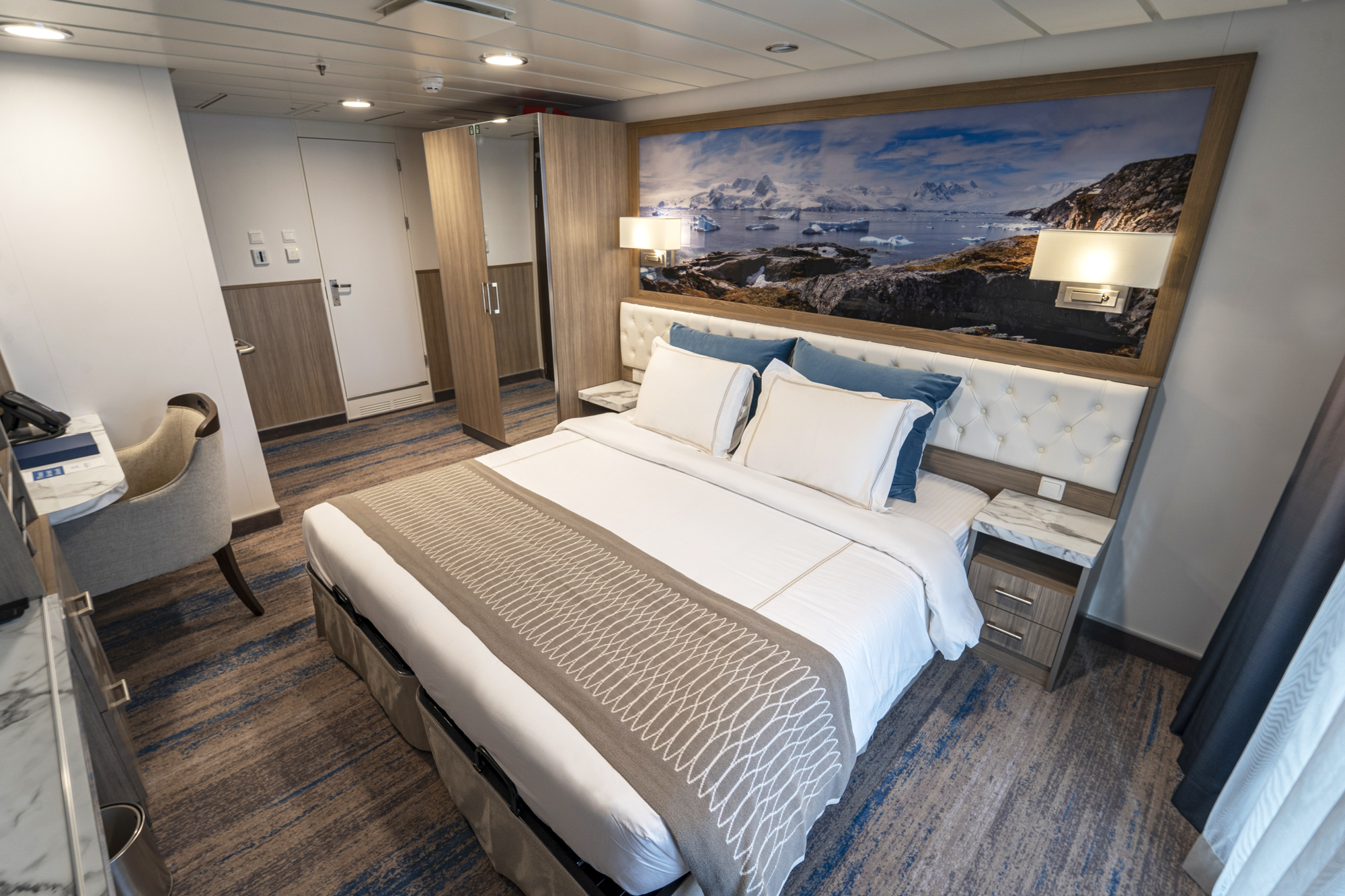 Greg Mortimer – Balcony Stateroom B