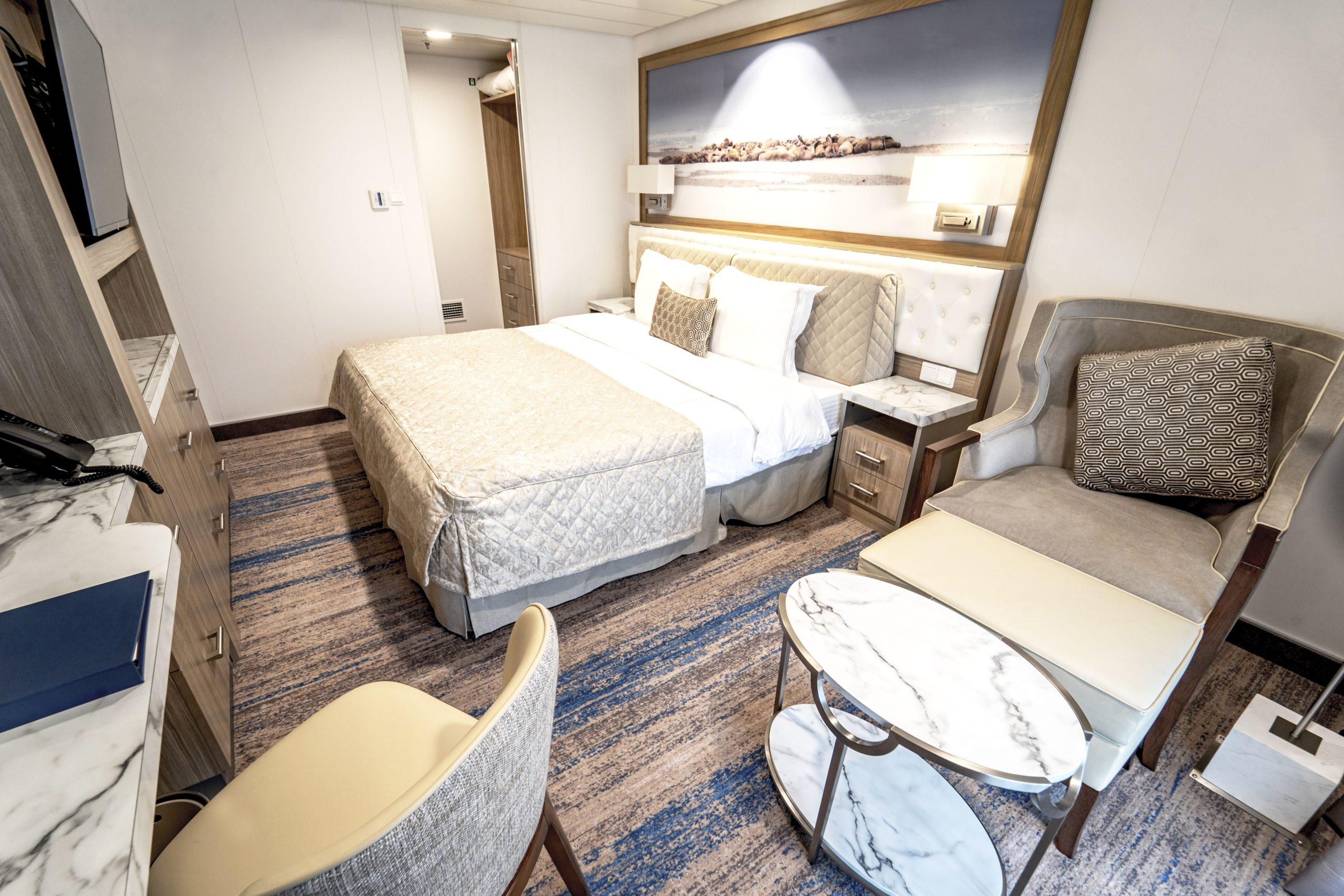 Greg Mortimer – Junior Suite