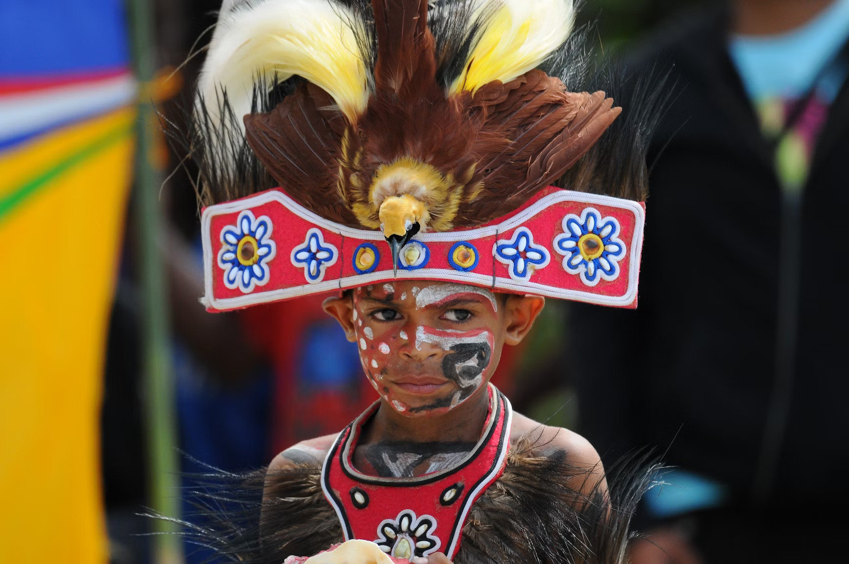 Kwatisore-Village,-Indonesia,-Signature-Papua-(1)