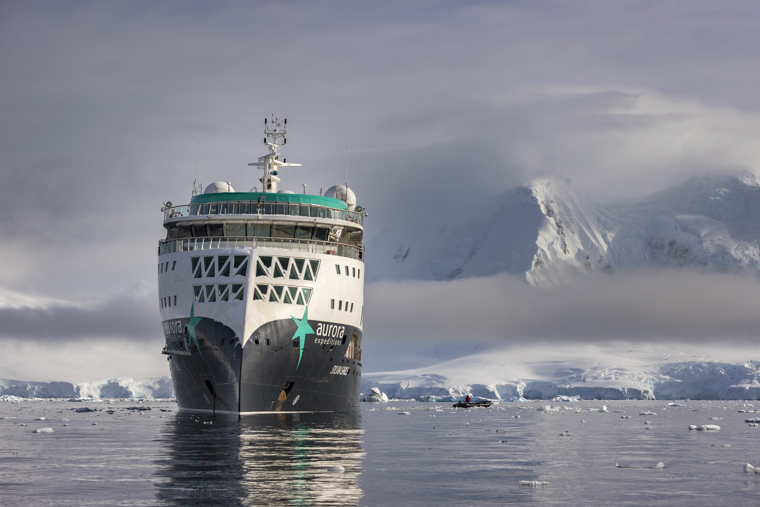 MV Sylvia Earle, Goudier Island, Antarctica, Richard I’Anson