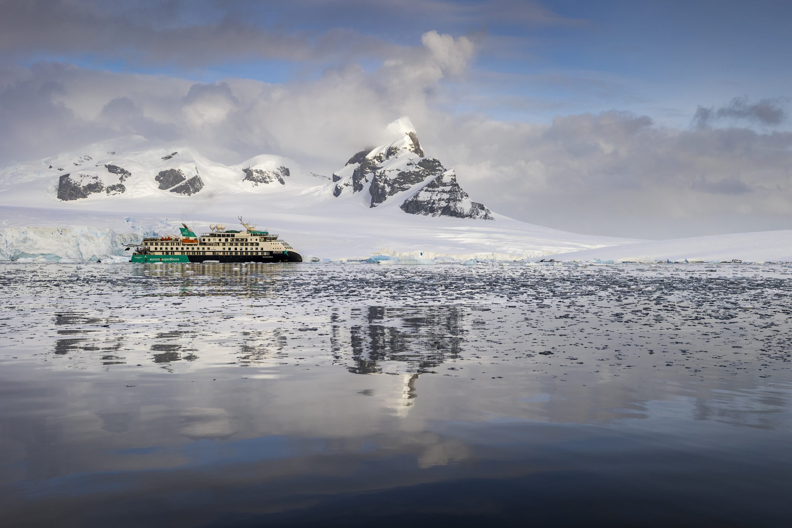 MV Sylvia Earle, Prospect Point, Antarctica, Richard I’Anson