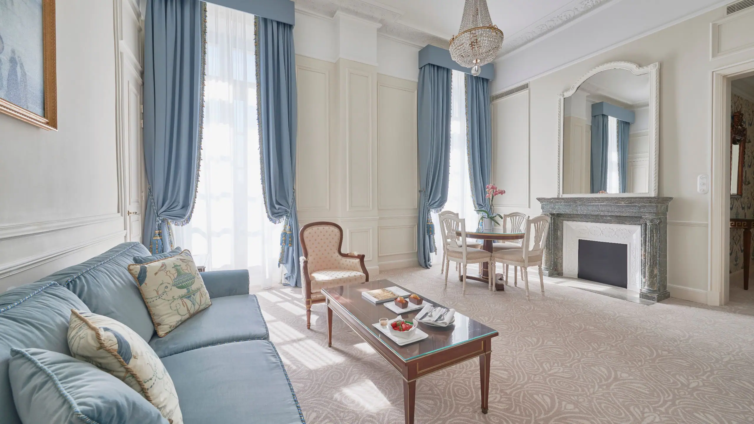 Hotel-du-Palais-Biarritz-P096-Ambassador-Suite-Living-Area.16×9