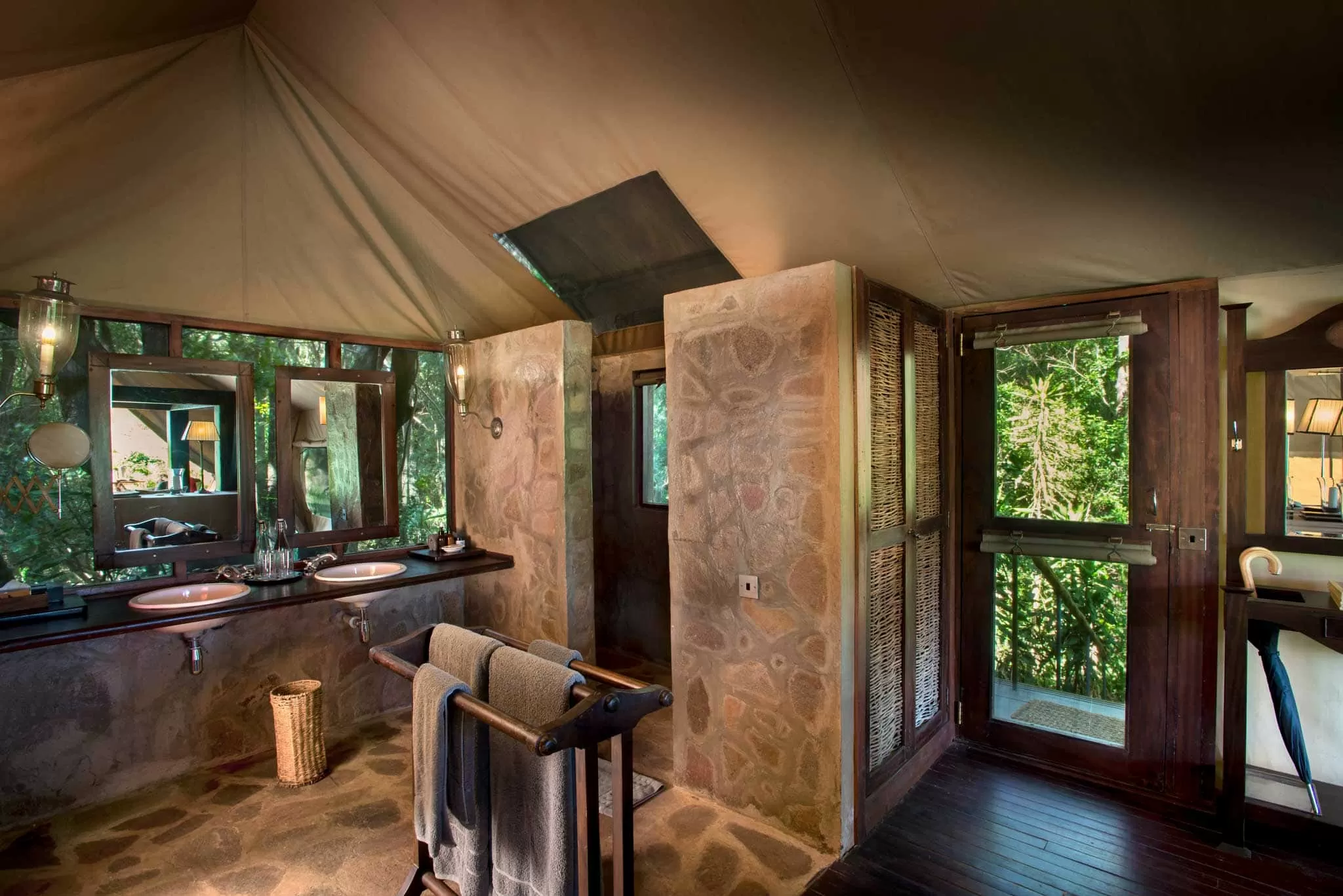 Kichwa-classic-tent-andBeyond-Kichwa-Tembo-_2_