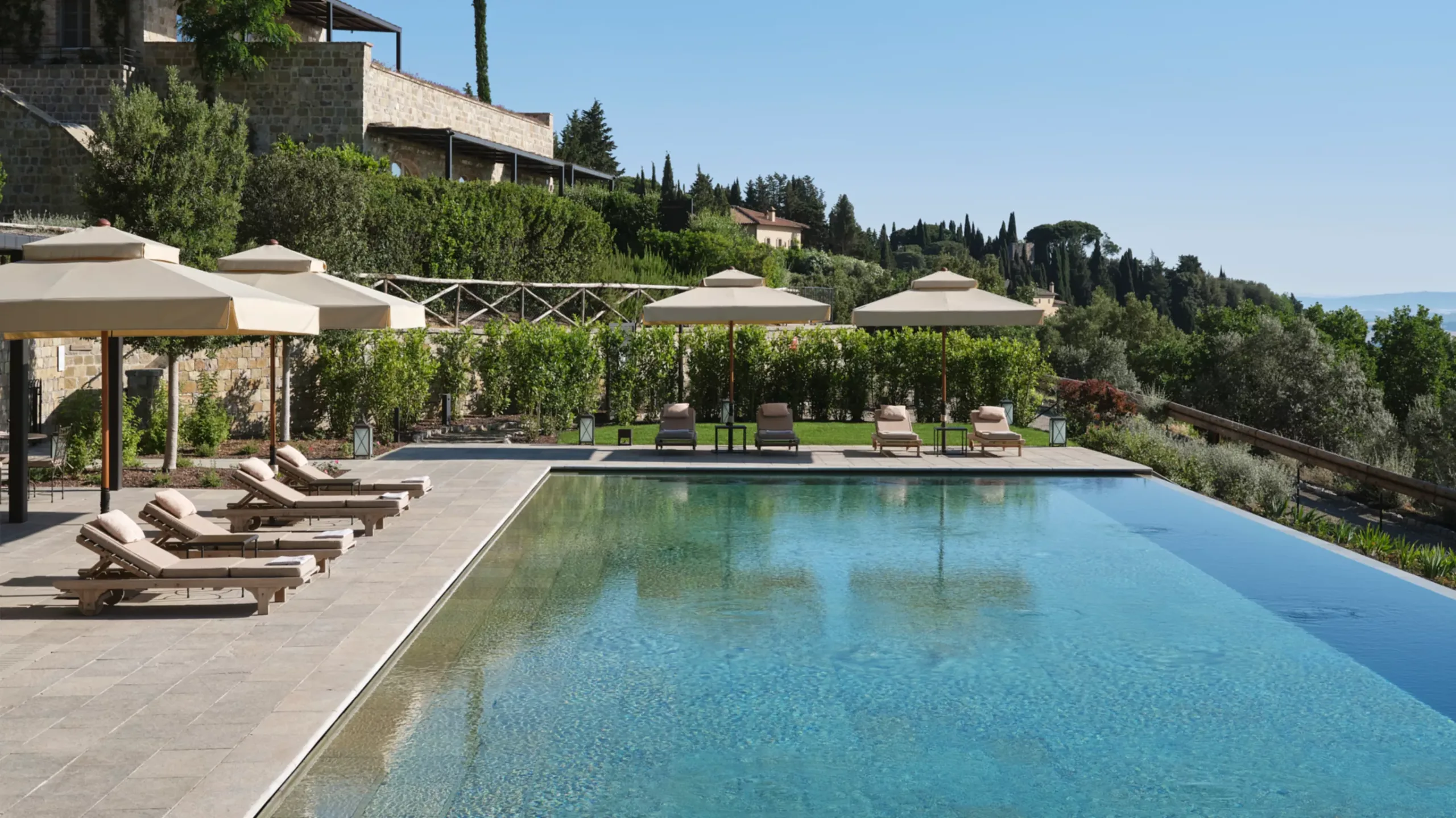 RWCDB_BorgoPool2_June2022_WIDE-LARGE-16-9