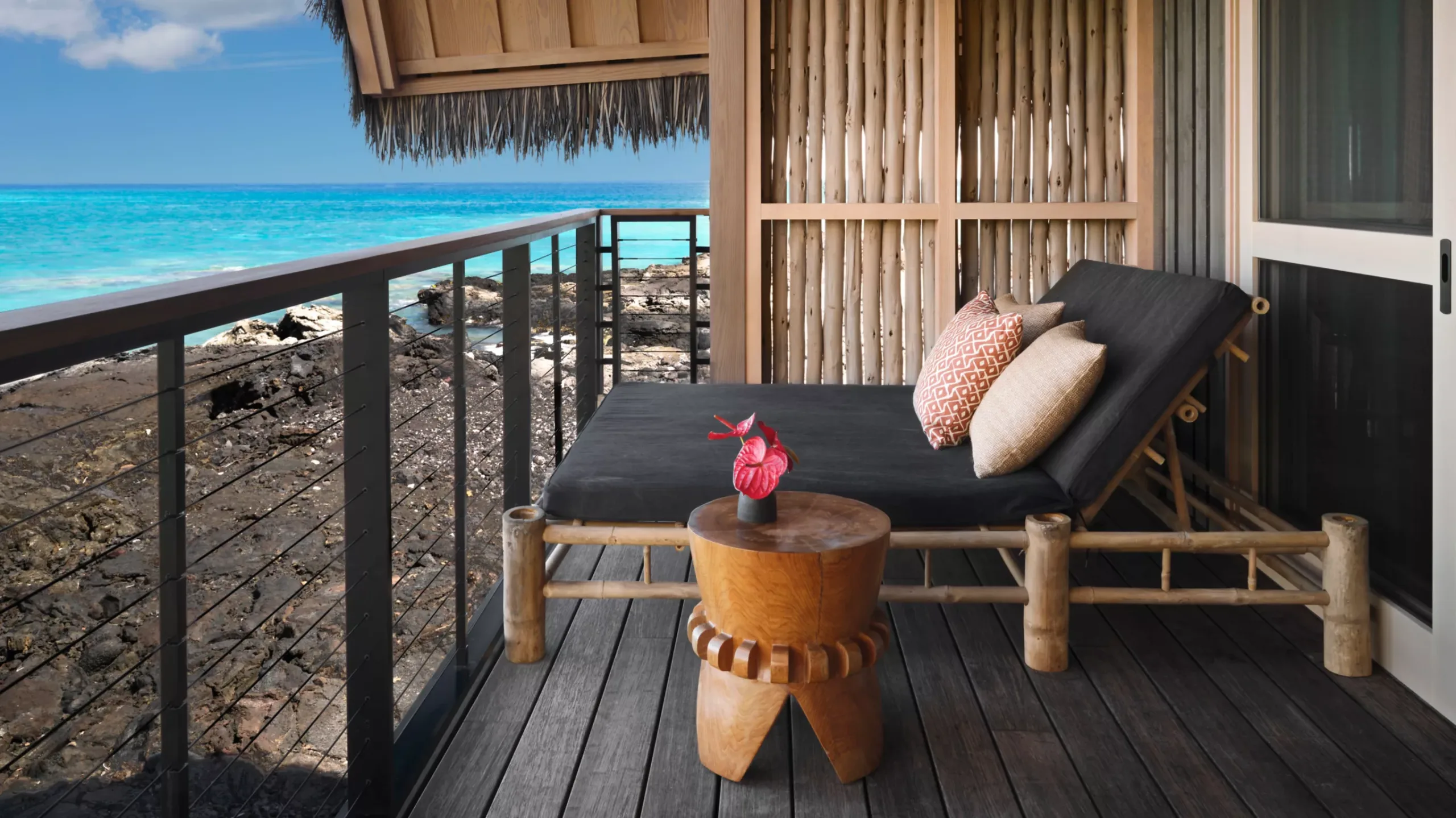 RWKVL_Accommodations_Hale_OceanFrontLegacy_Lanai_01-1_WIDE-LARGE-16-9