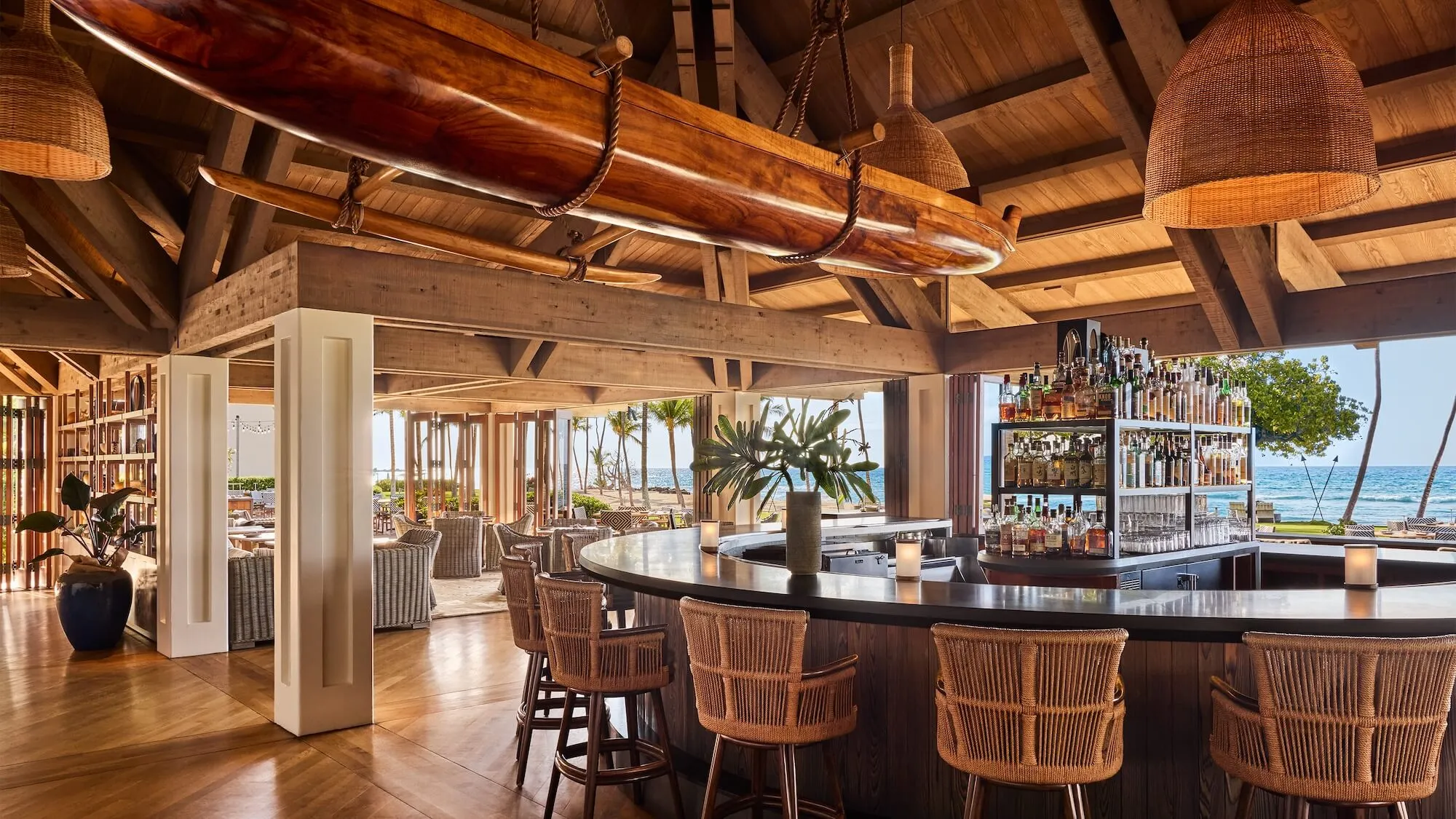 Resort_Gallery_MNL_Dine_Canoehouse