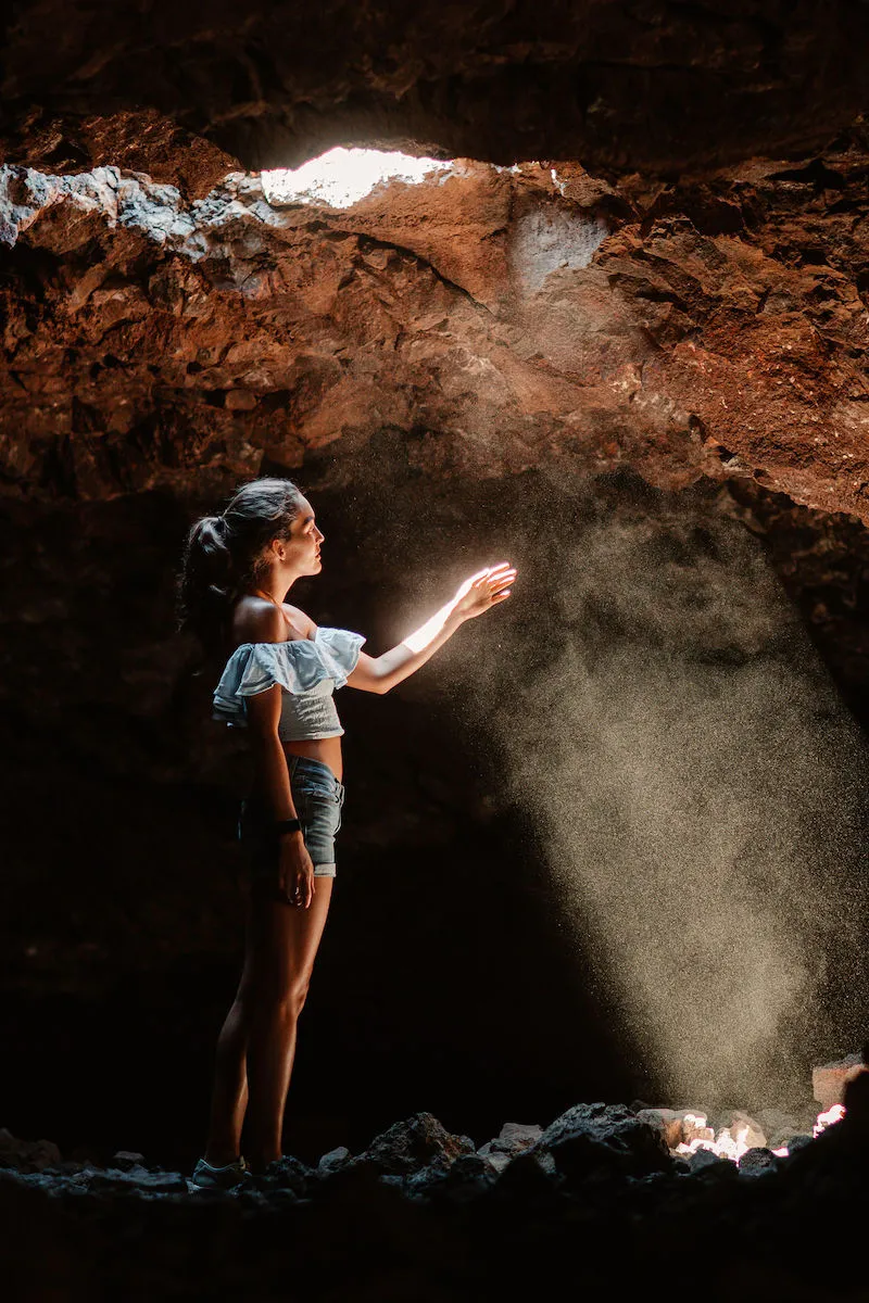 mnl-resort-gallery-cave-vertical