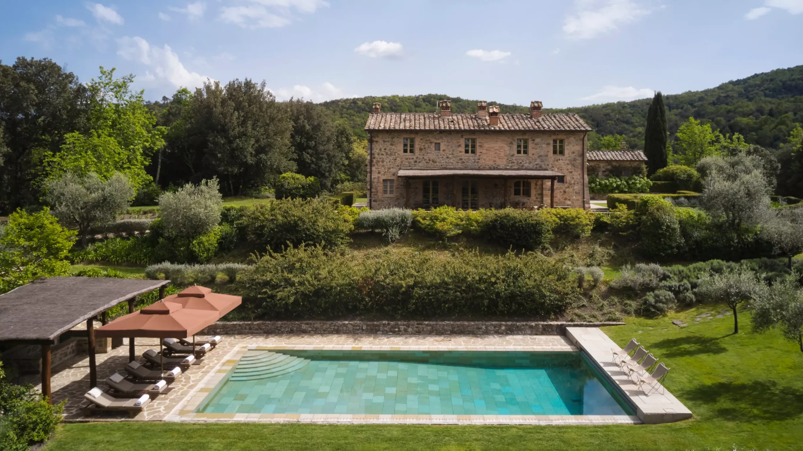 rwcdb_Alba_outdoorfacade_june2024_WIDE-LARGE-16-9