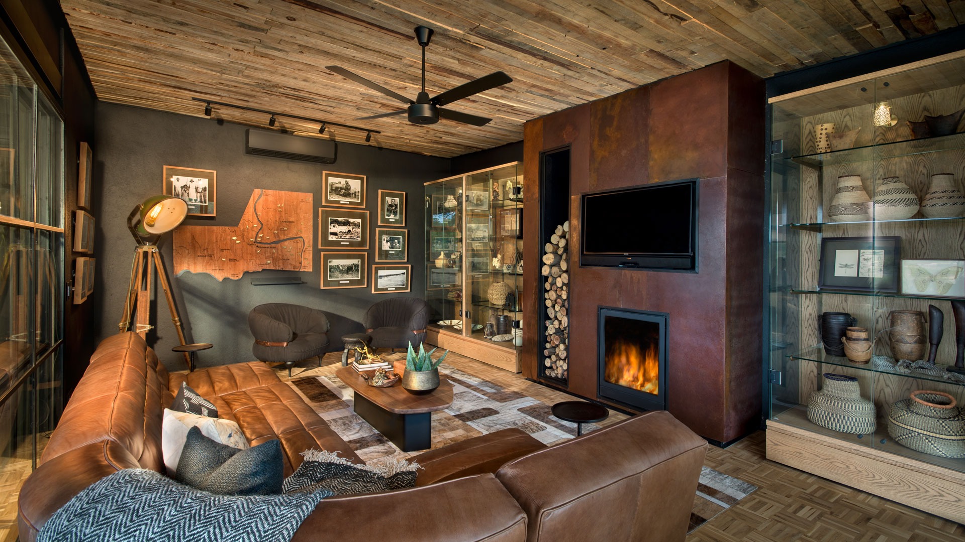 tengile-river-lodge-library