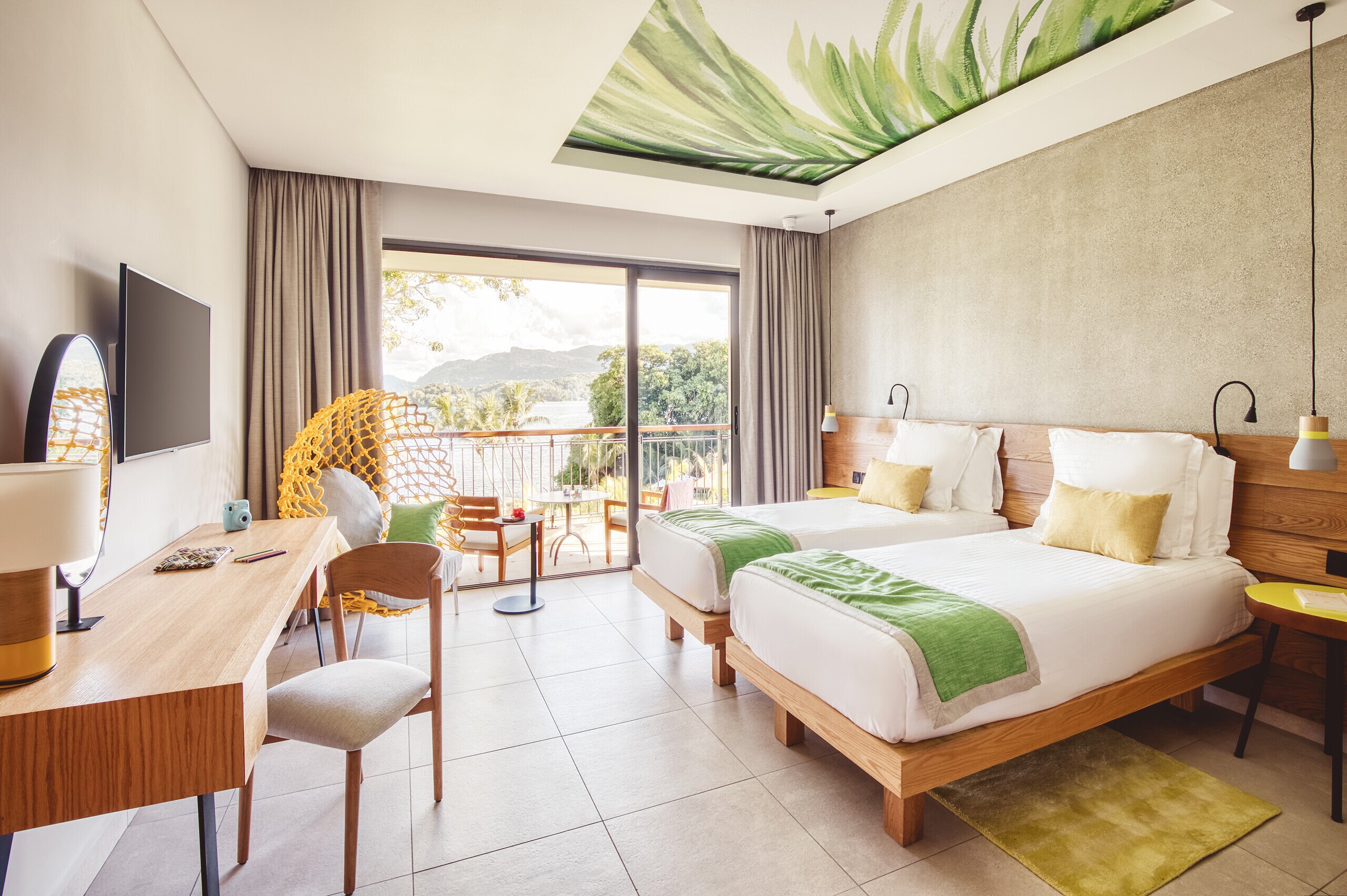 303412-uedpe4qt06-swhr