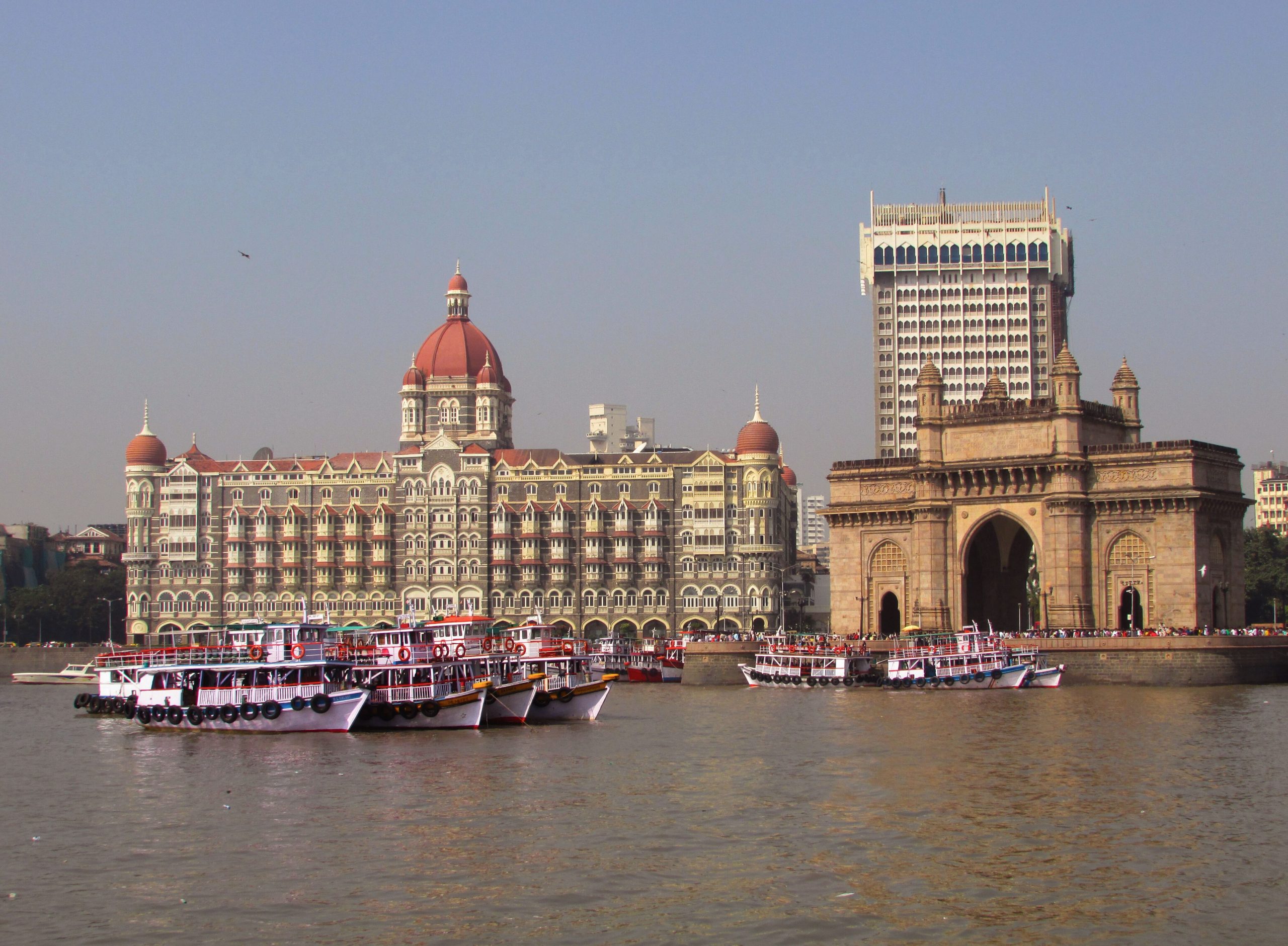 4096px-Gateway_of_India_,_Hotel_Taj_and_,Oberoi_Hotels_,_Mumbai,_Mahrashtra,_India