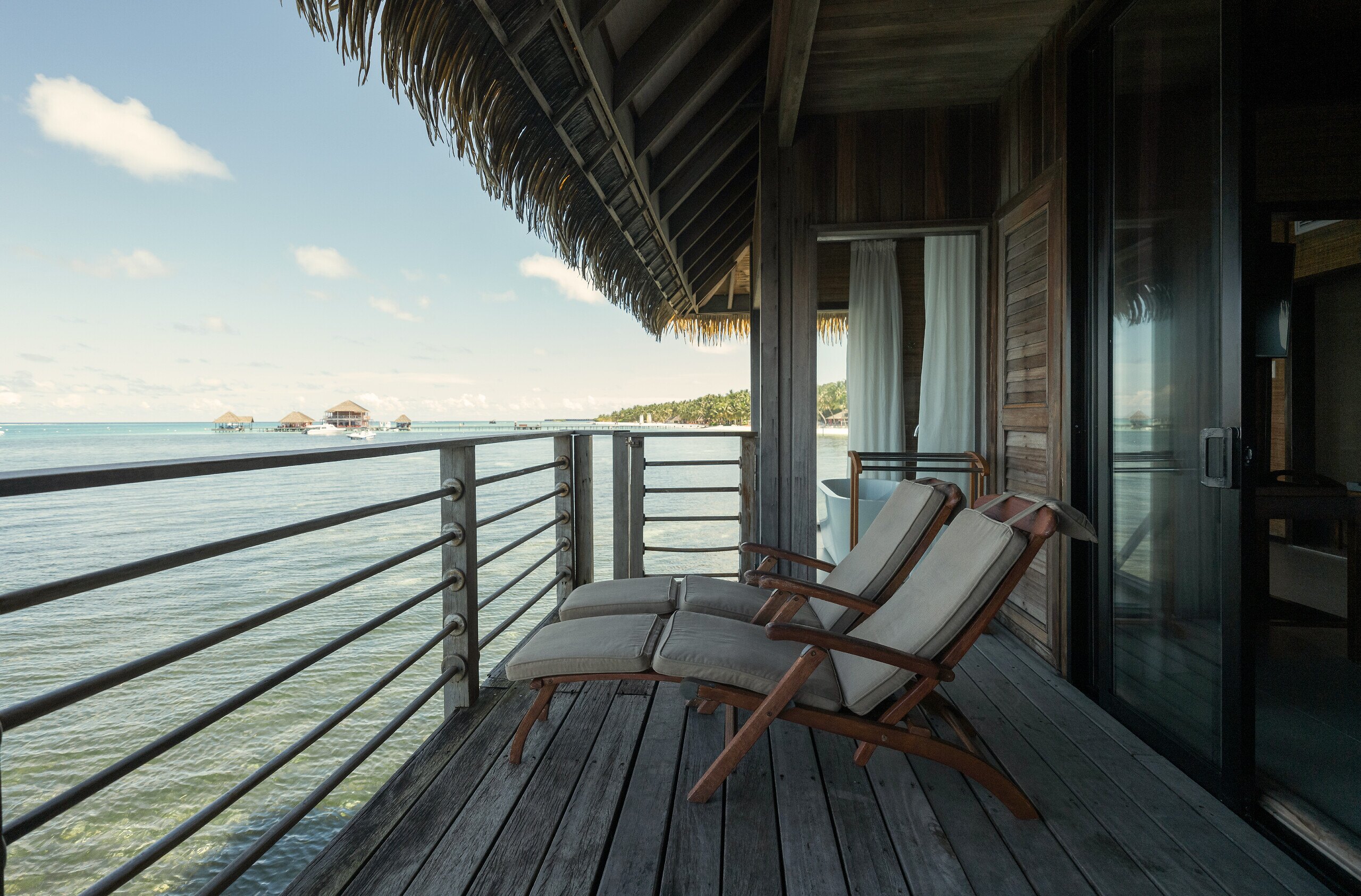 489828-i0wq72ovd0-swhr