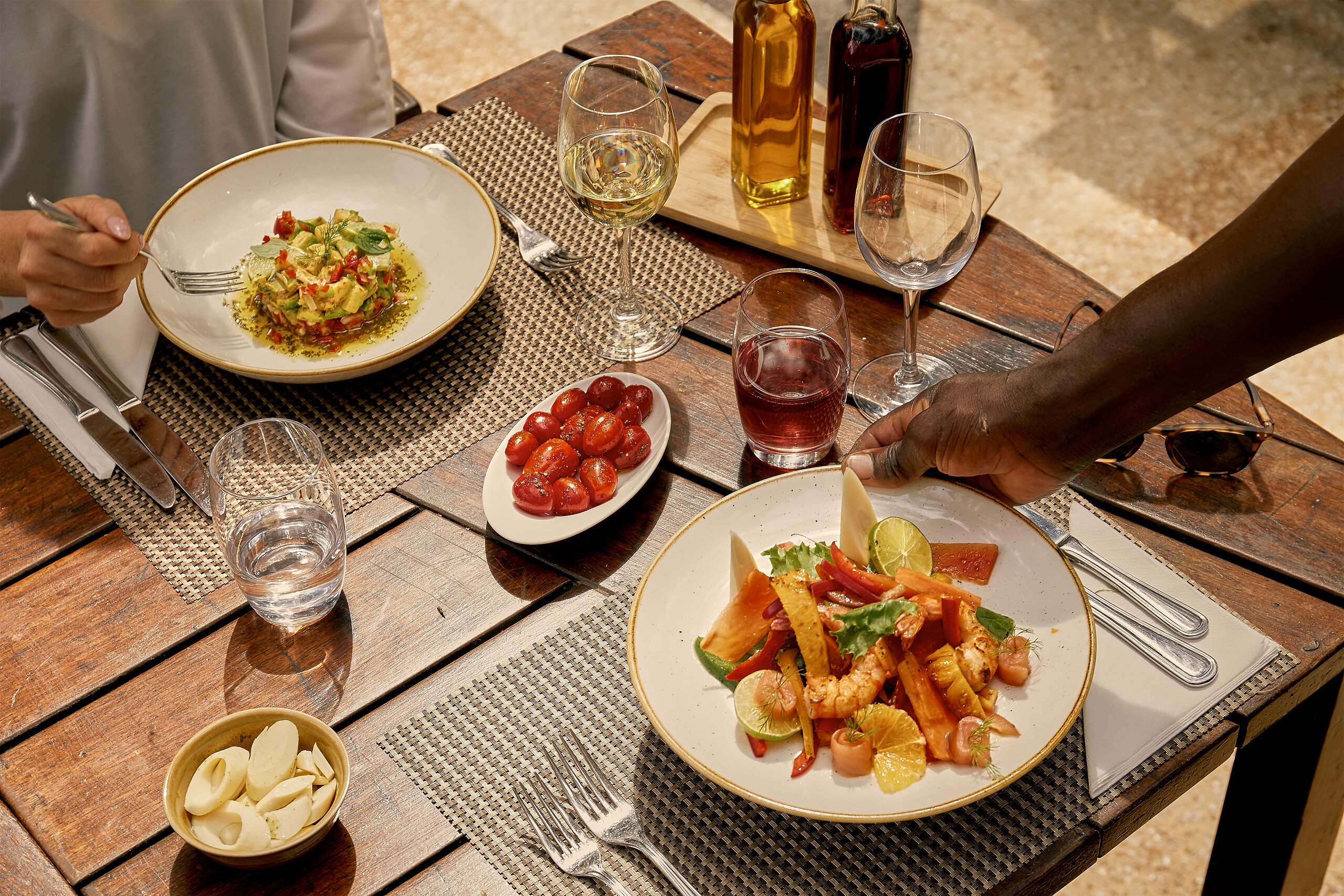 499622-093hqltlg2-swhr