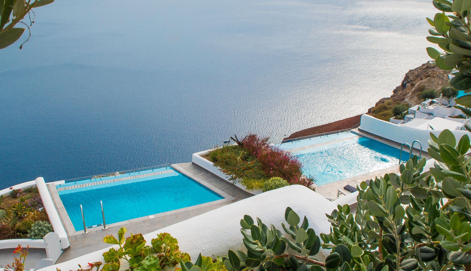 Grand-exterior-pools