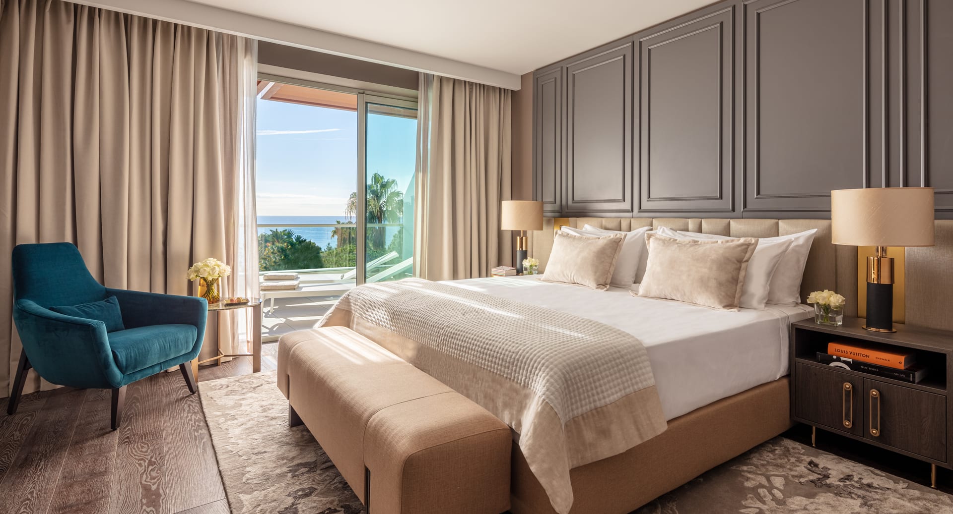anantara_plaza_nice_presidential_bed_hero_0171-hdrx-3-3-crpd-1920×1037