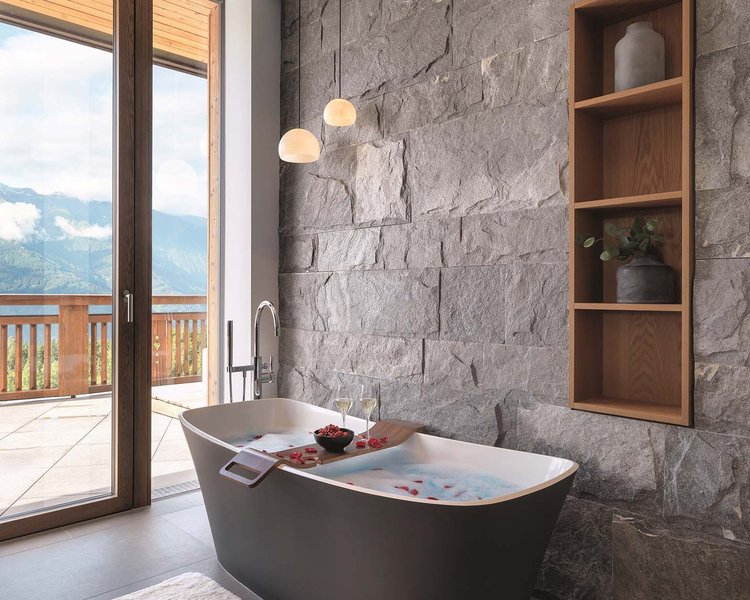 csm__c_Interalpen-Hotel_Tyrol_Badewanne_Panorama_Suite_Grand_e9adaba513