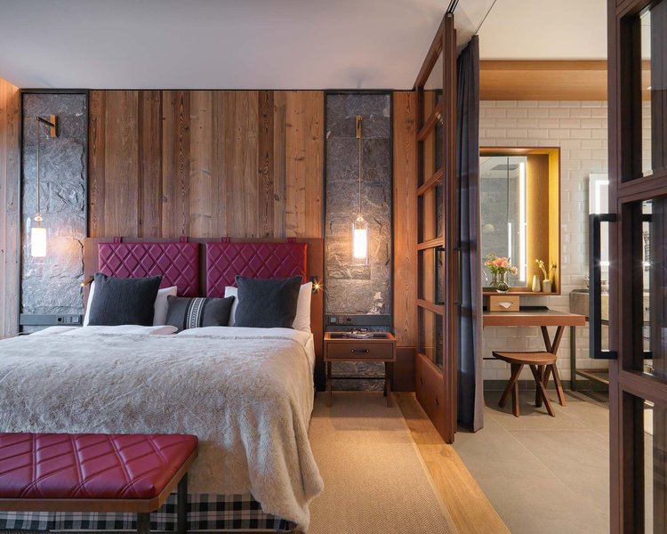 csm__c_Interalpen-Hotel_Tyrol_Schlafzimmer_Panorama_Suite_Deluxe_9d8b664ea6