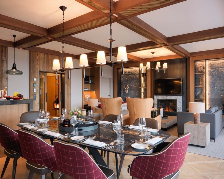 csm__c_Interalpen-Hotel_Tyrol_Wohnzimmer_Panorama_Suite_Grand__3__f09f7bac89