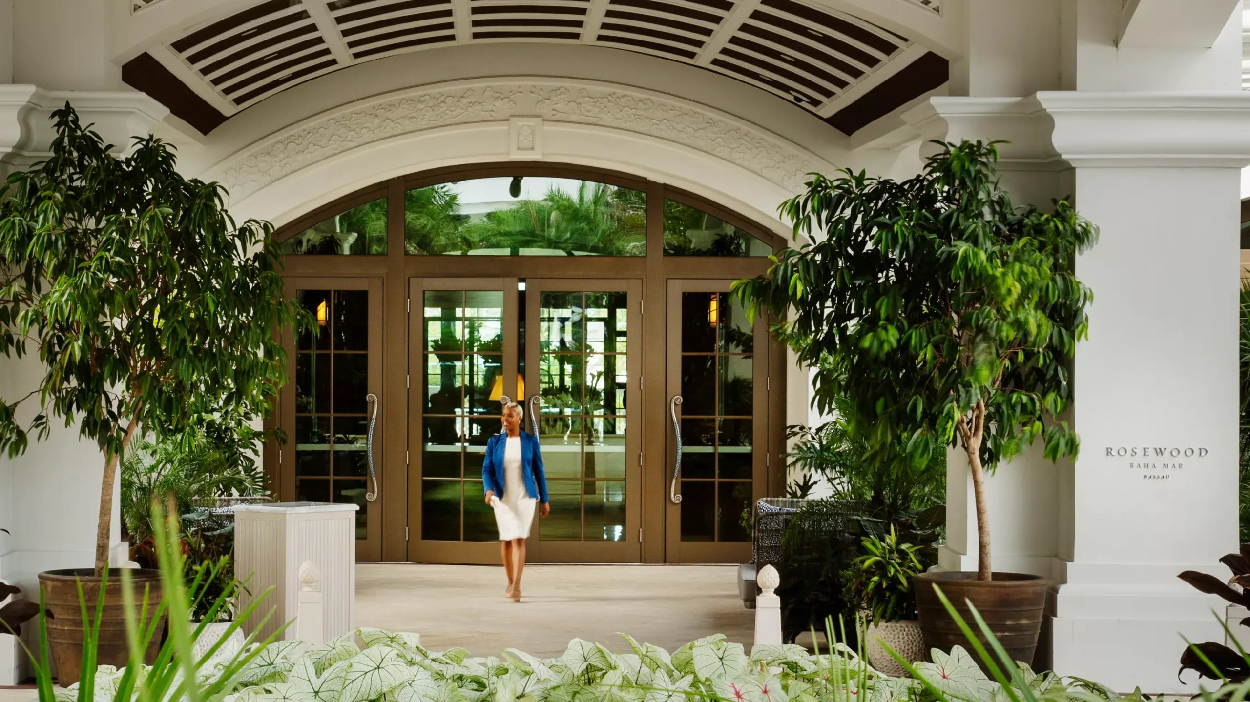 porte-cochere_WIDE-LARGE-16-9