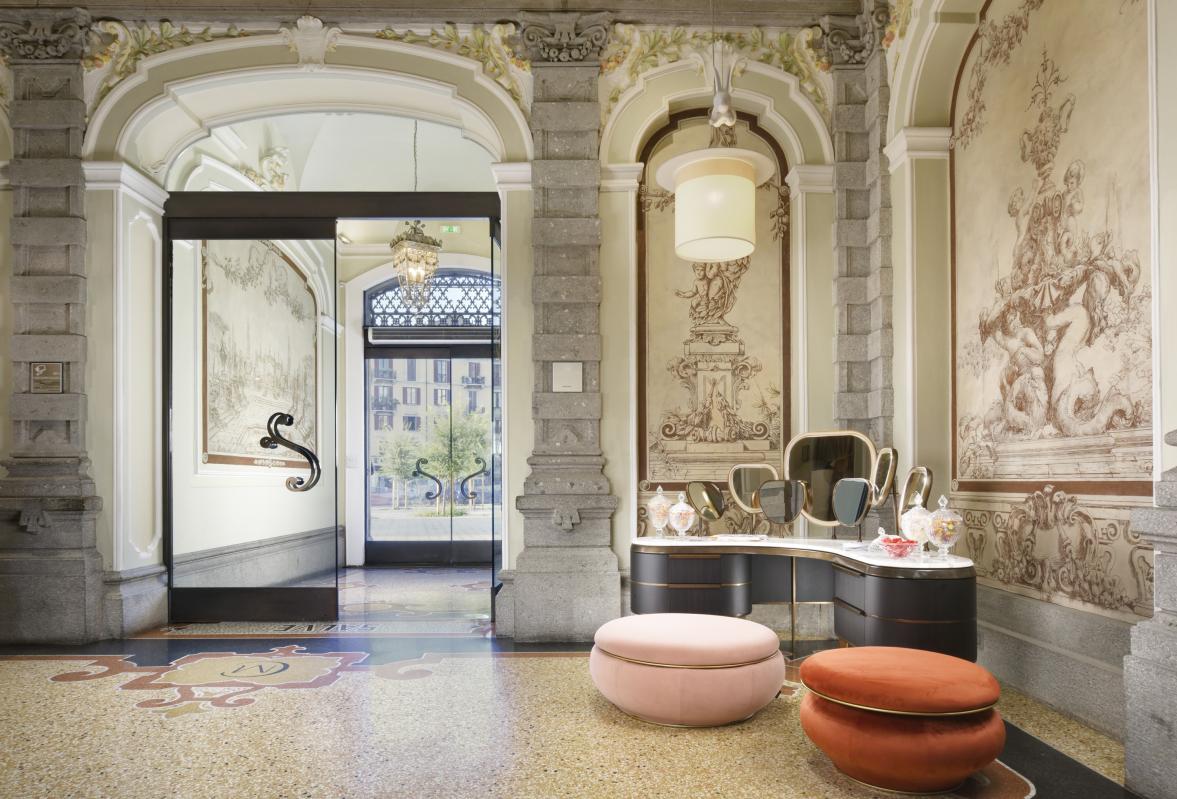 10 Angolo Hall.020c75455d381d04f4d80388424b4852