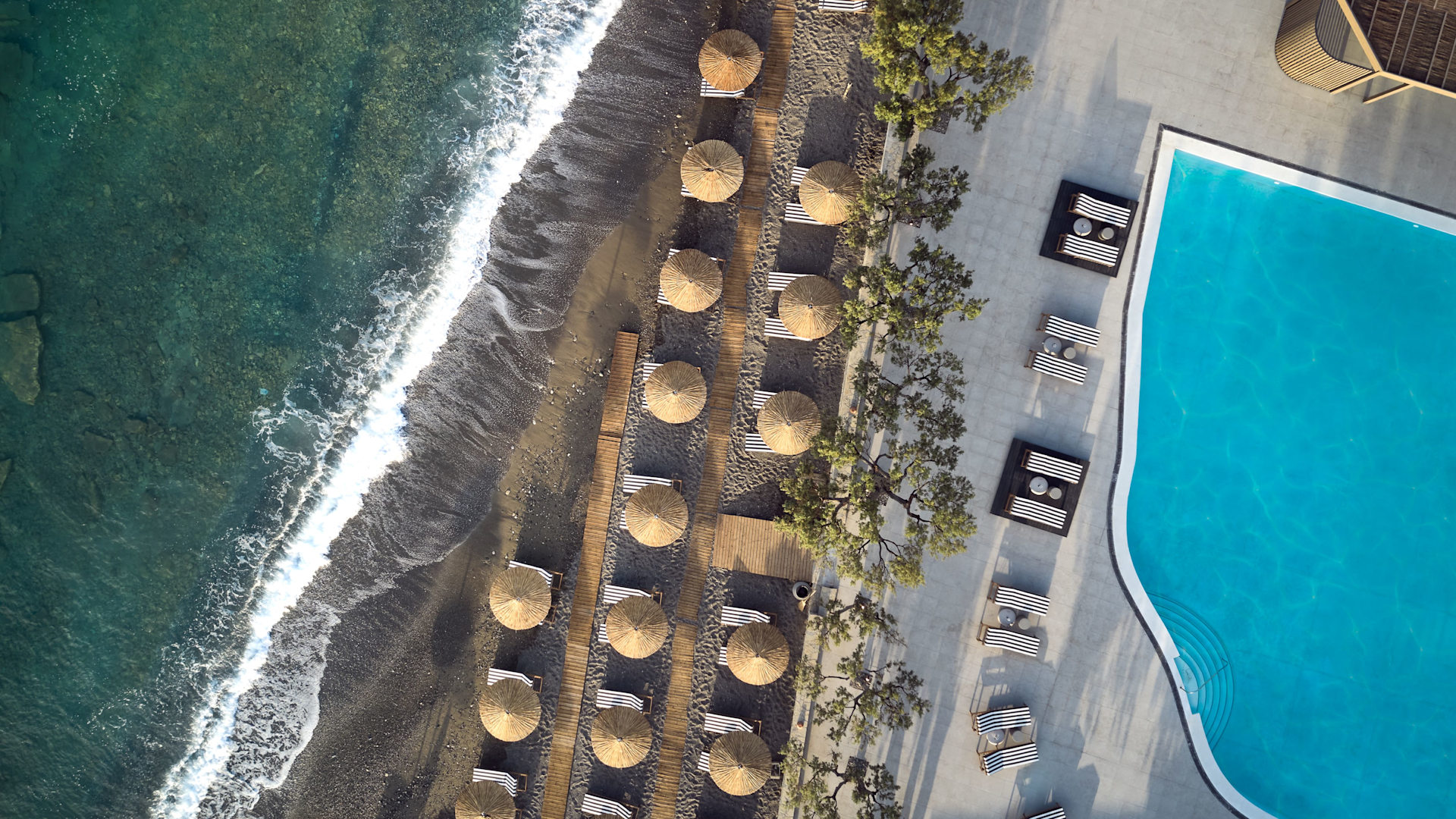 Beach_front_hotel