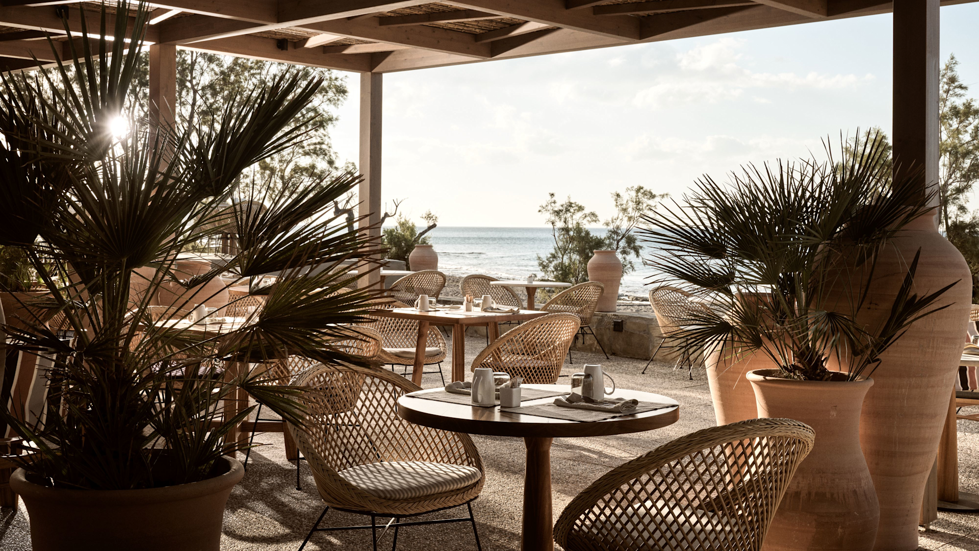 Tamarisk_Main_Restaurant_beach_front